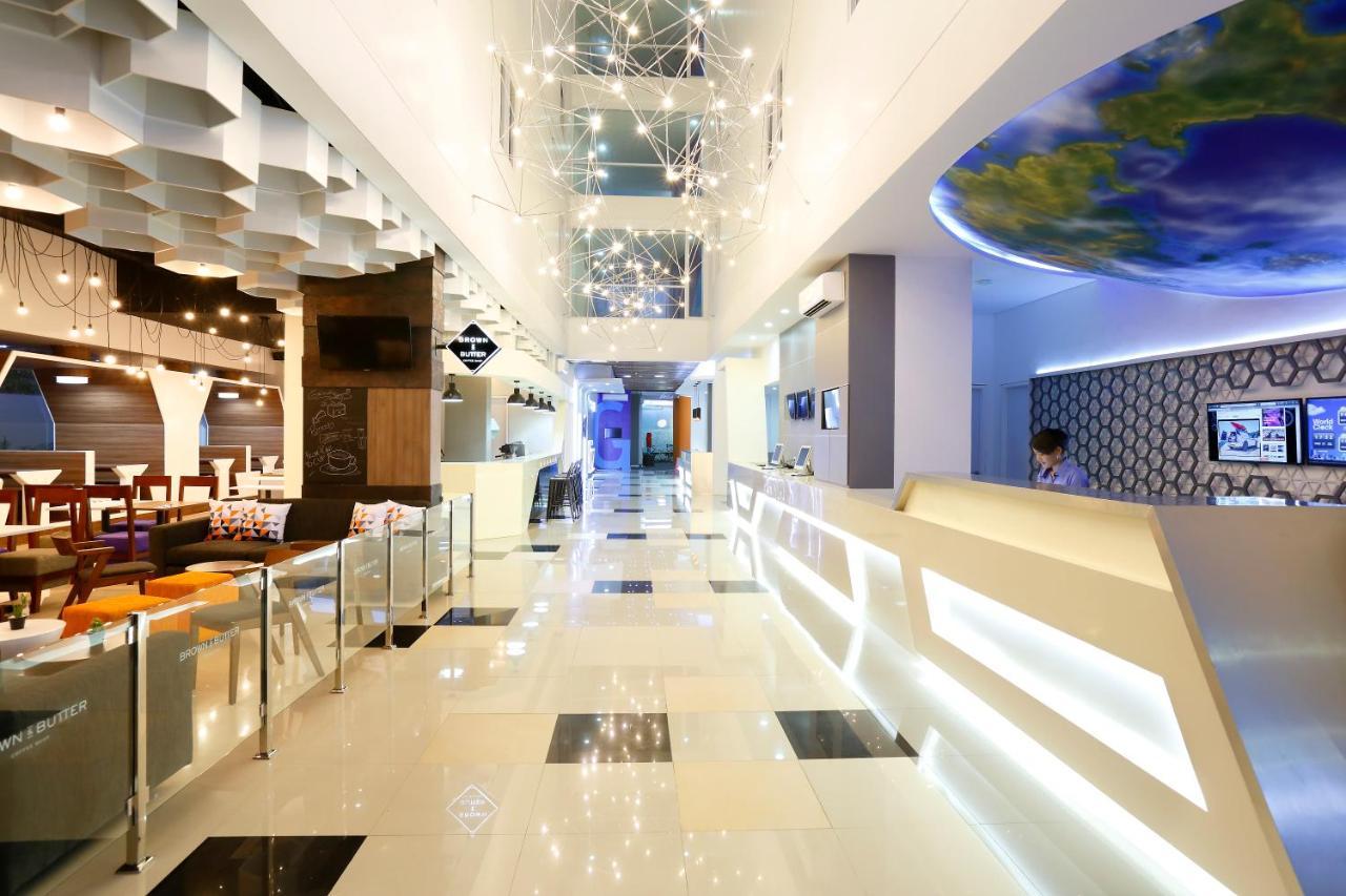Berry Biz Hotel Sunset Road Семиньяк Экстерьер фото